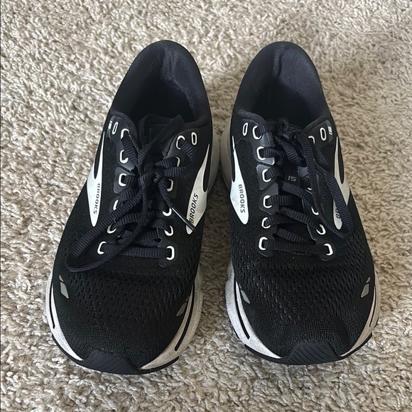 Brooks Ghost Black and Gray Athletic Shoes - Picture 2 of 5